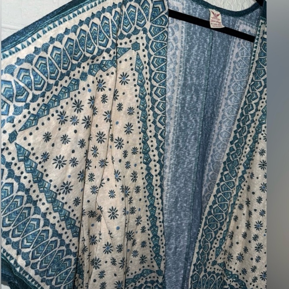 Blue and Cream Women's Kimono - Picture 3 of 8